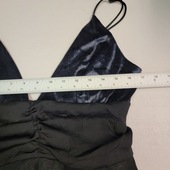 Free People Women Skylie Saylor Romper Black Mini Dressy Short Sleeveles Size 12 - Picture 4 of 7